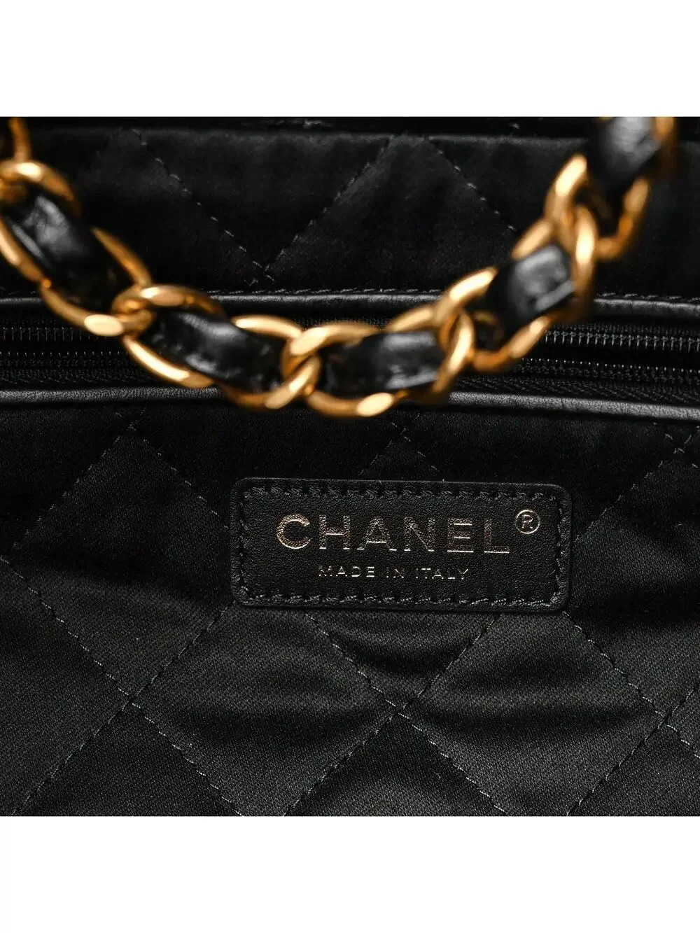 Shiny Calfskin Quilted Large Chanel 22 #338444C55B